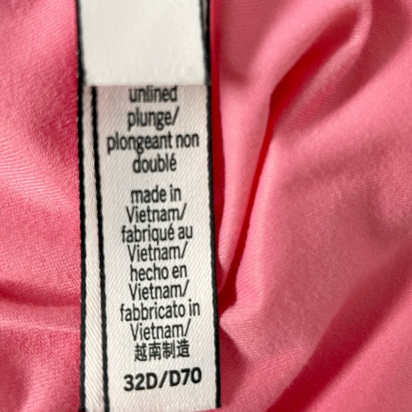 Victoria’s Secret — Plunge Bra Bright Pink 32D - Picture 4 of 5